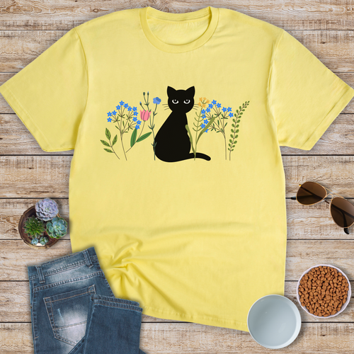 Black Cat Watching T-Shirt